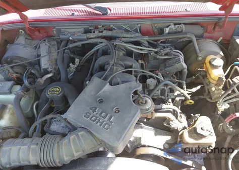 2002 Ford Ranger Xlt from USA, damaged, VIN 1FTYR44E62TA07218